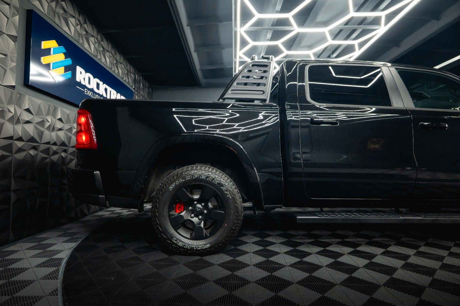 Fahrzeugabbildung Dodge RAM 3.0 MY 25 TWIN TURBO BLACK EDITION *LED*ACC*