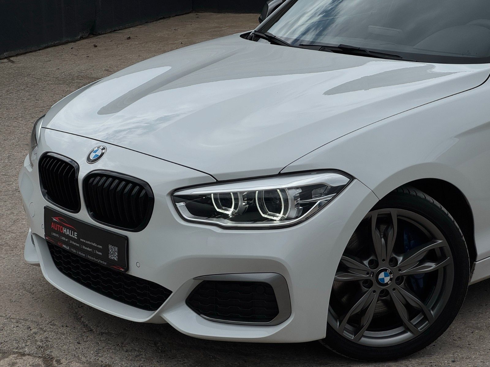 Fahrzeugabbildung BMW M140i Aero REMUS HIFI PDC KZG Keyless Alcantara