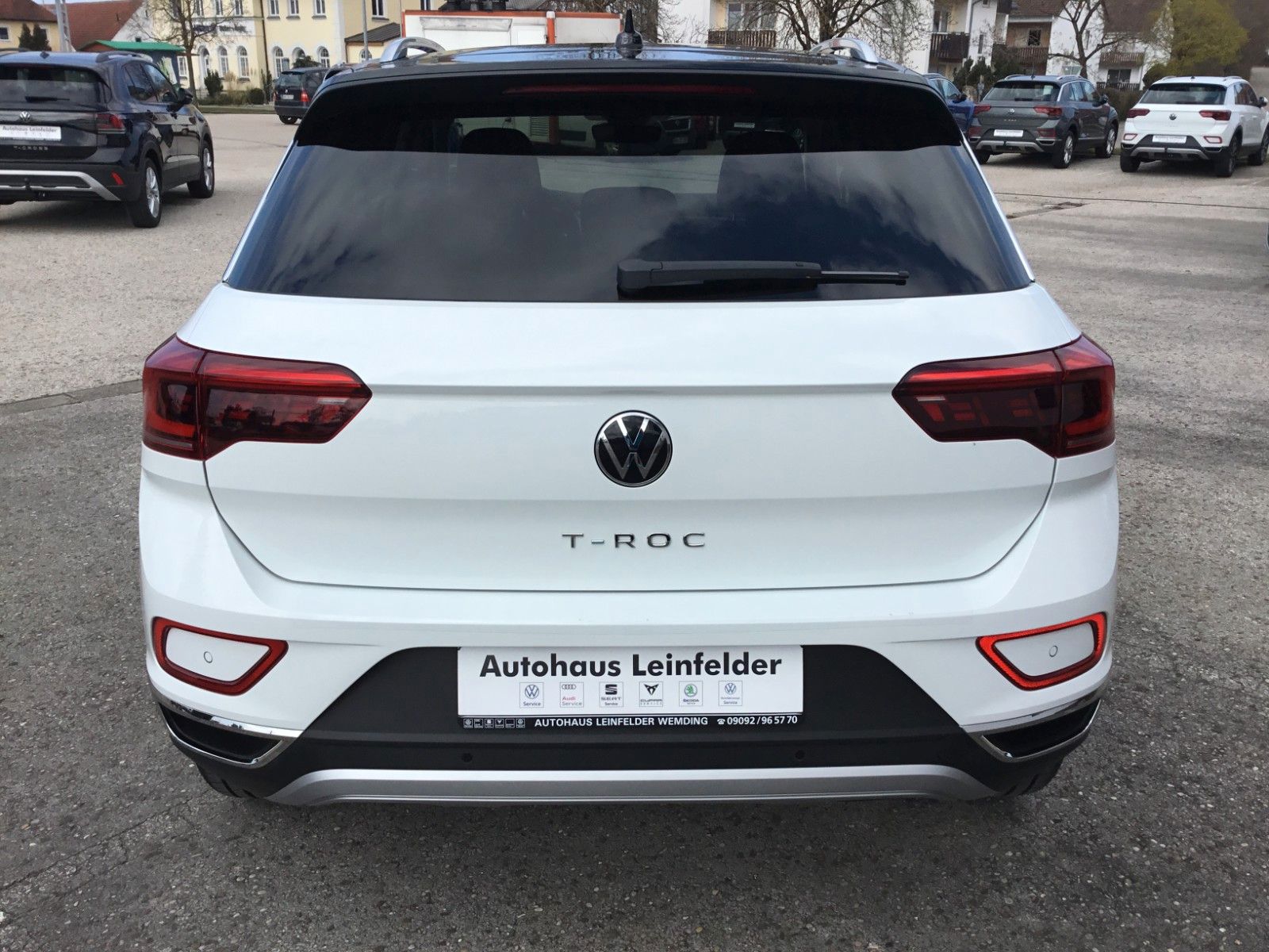 Fahrzeugabbildung Volkswagen T-Roc 1.5 TSI DSG Style+ACC+MatrixLED+Kessy+Navi