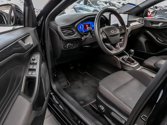 Ford Focus Turnier 1.0 ST-Line X Fahrerassistenzpaket