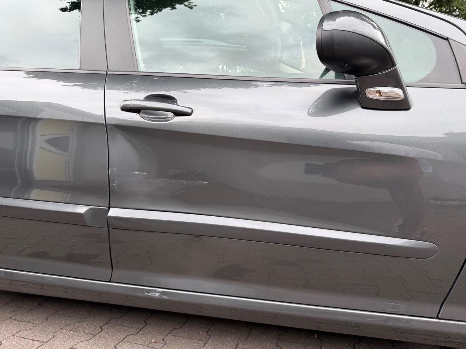 Peugeot 308 2012 — photo 10