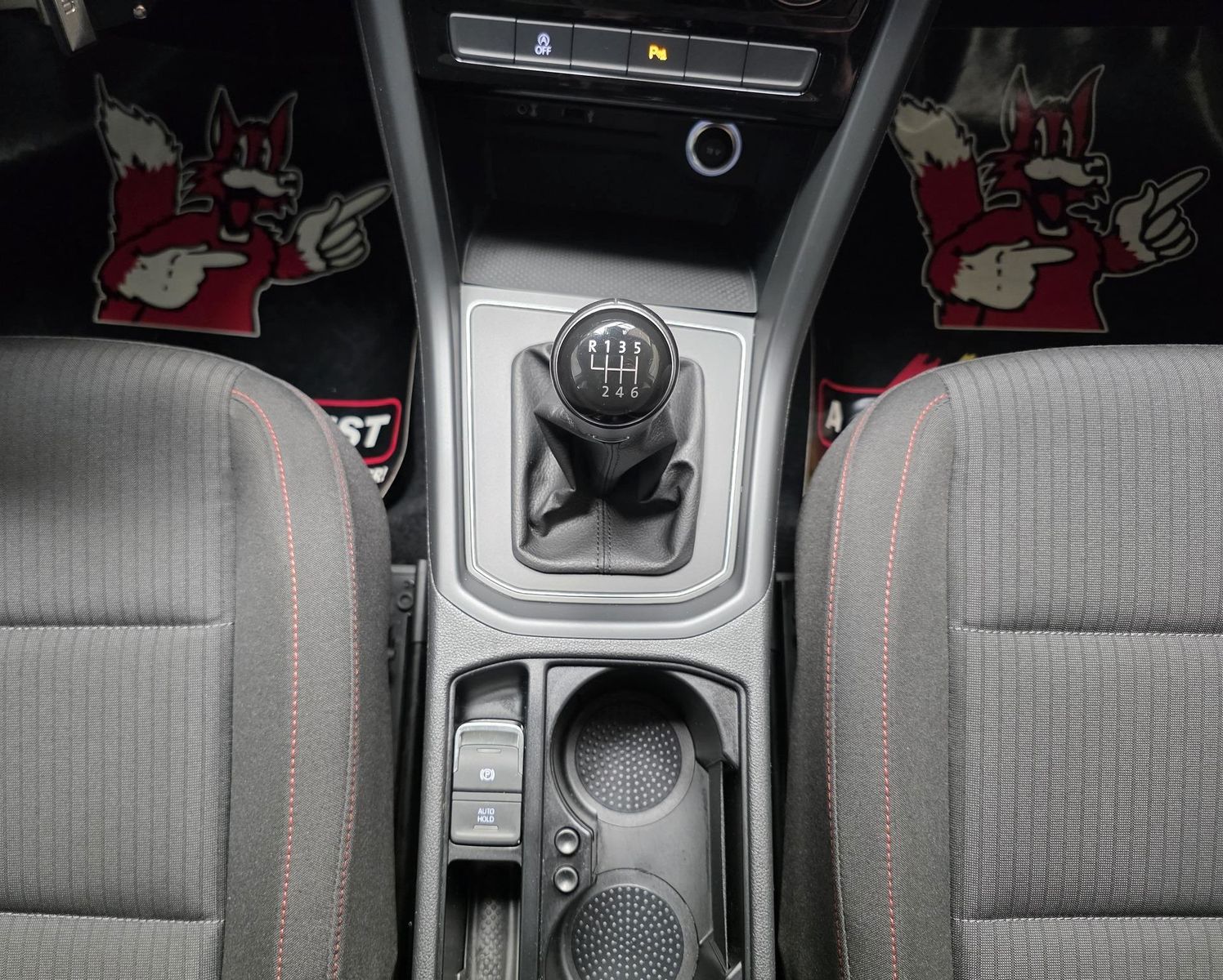 Fahrzeugabbildung Volkswagen Touran 1.4 TSI Sound/1.Hd/Navi/LED/Pano/ACC