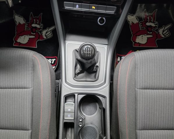 VW Touran — Foto 24