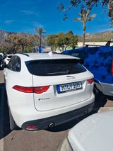 Jaguar F-Pace 25t AWD R-Sport Automatik R-Sport - Jaguar F-Pace von privat