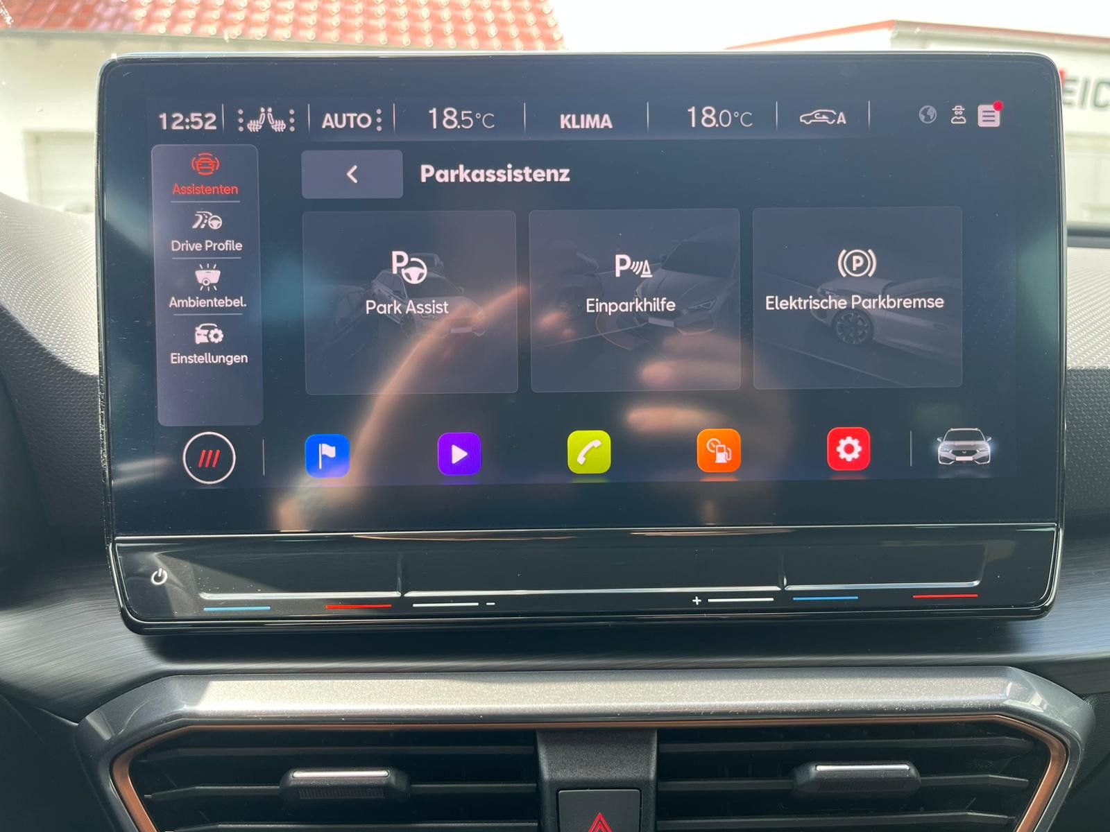 Fahrzeugabbildung CUPRA Leon 1.5 TSI LED*NAVI*APP*SHZ*KAMERA*ACC*MEMORY