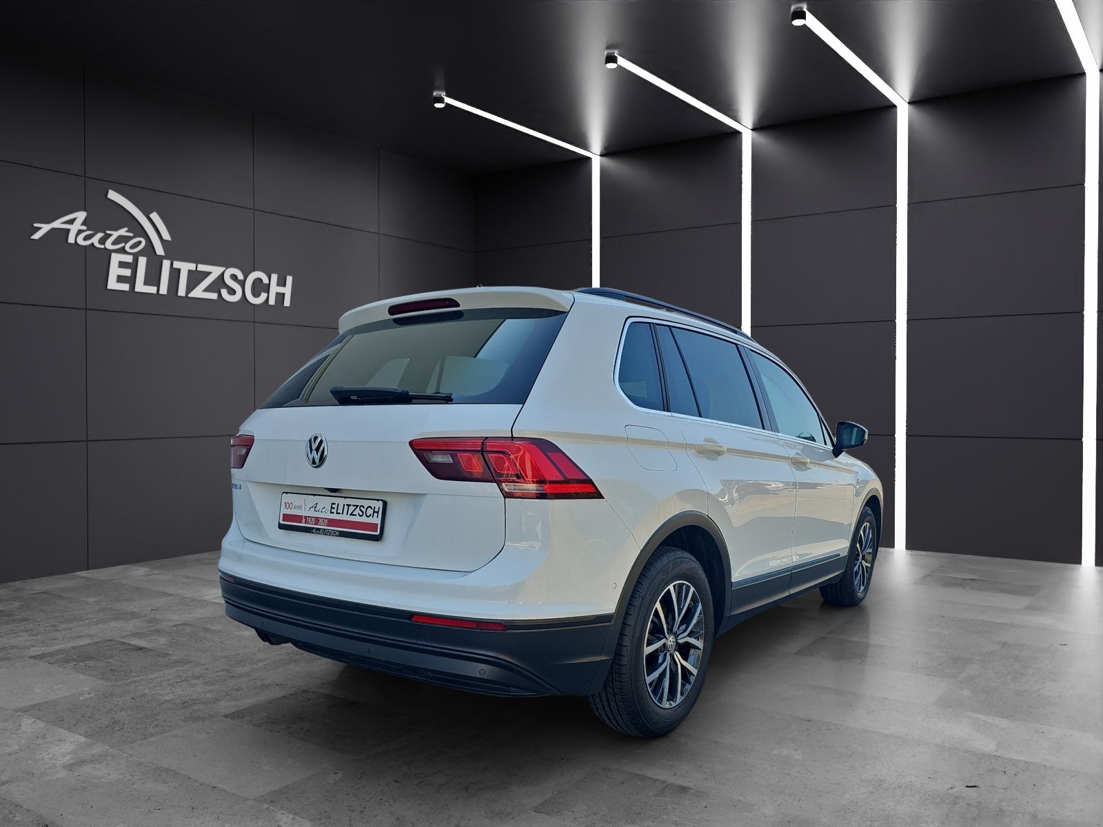 Fahrzeugabbildung Volkswagen Tiguan TSI Comfortline LED ACC AHK NAVI PDC SHZ