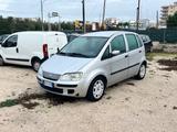 Fiat Idea 1.3 Multijet 16V 70 CV BlackStar X Neo - silberne Fiat Idea