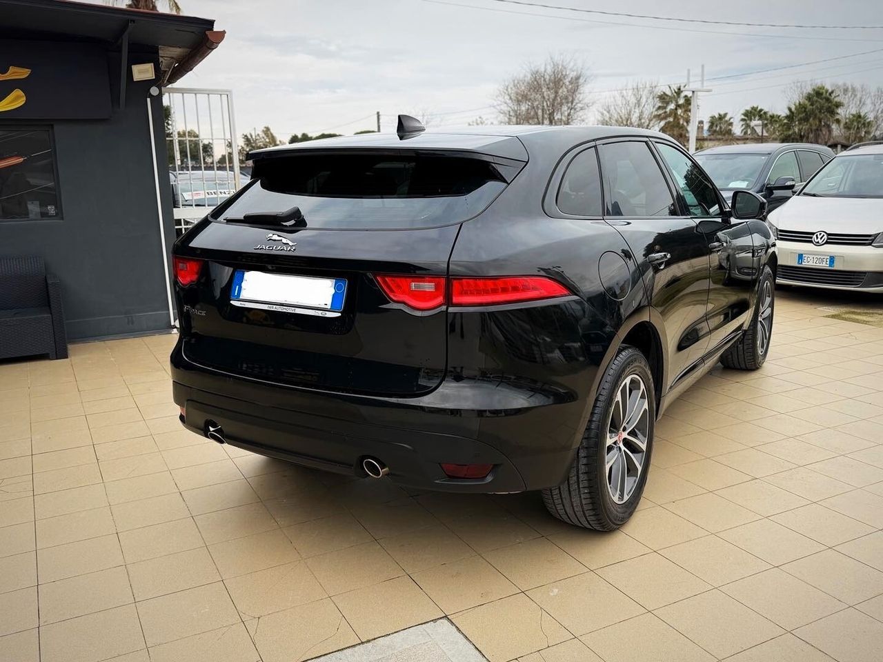 Jaguar F-Pace 2.0 300 CV AWD aut. Pure imagem 3