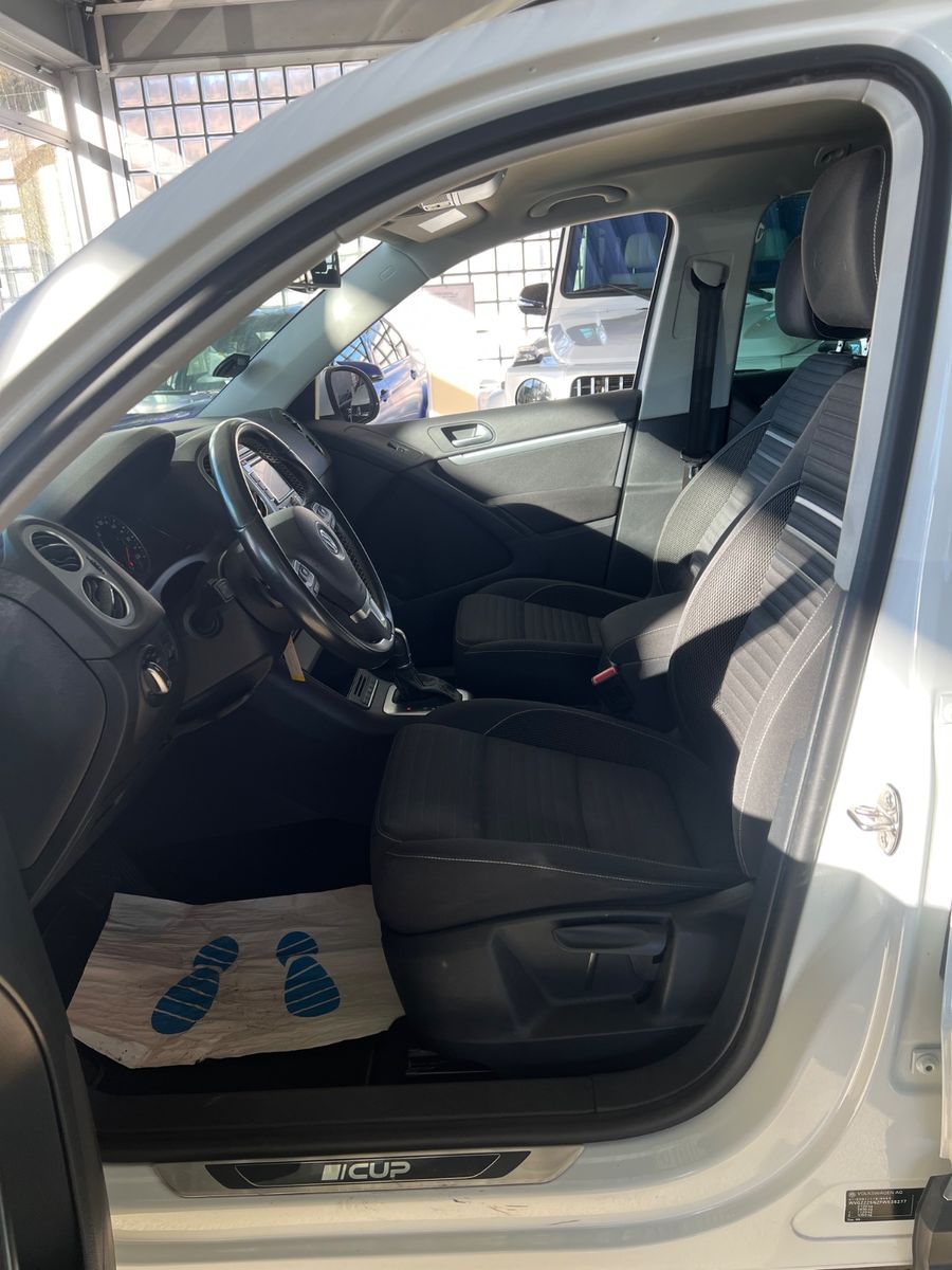 Fahrzeugabbildung Volkswagen Tiguan Cup Sport & Style DSG