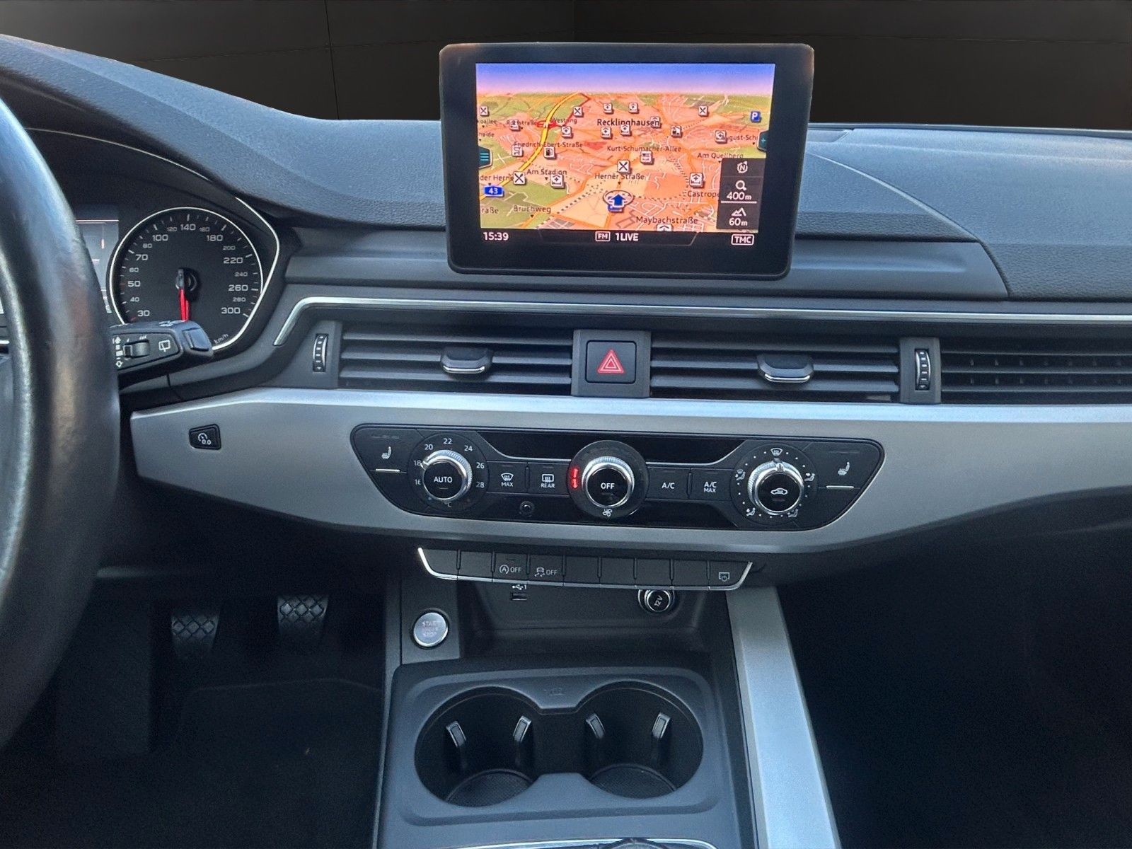 Fahrzeugabbildung Audi A4 Avant 35 TFSI Navi/Klimaaut./Siztheizung/AHK