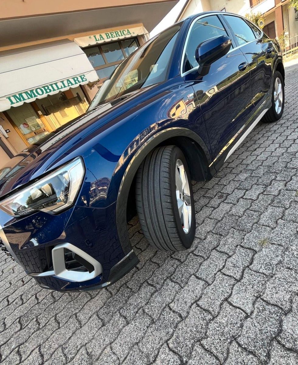 Audi Q3 S Line SPB 35 TDI S tronic Business Plus imagem 3