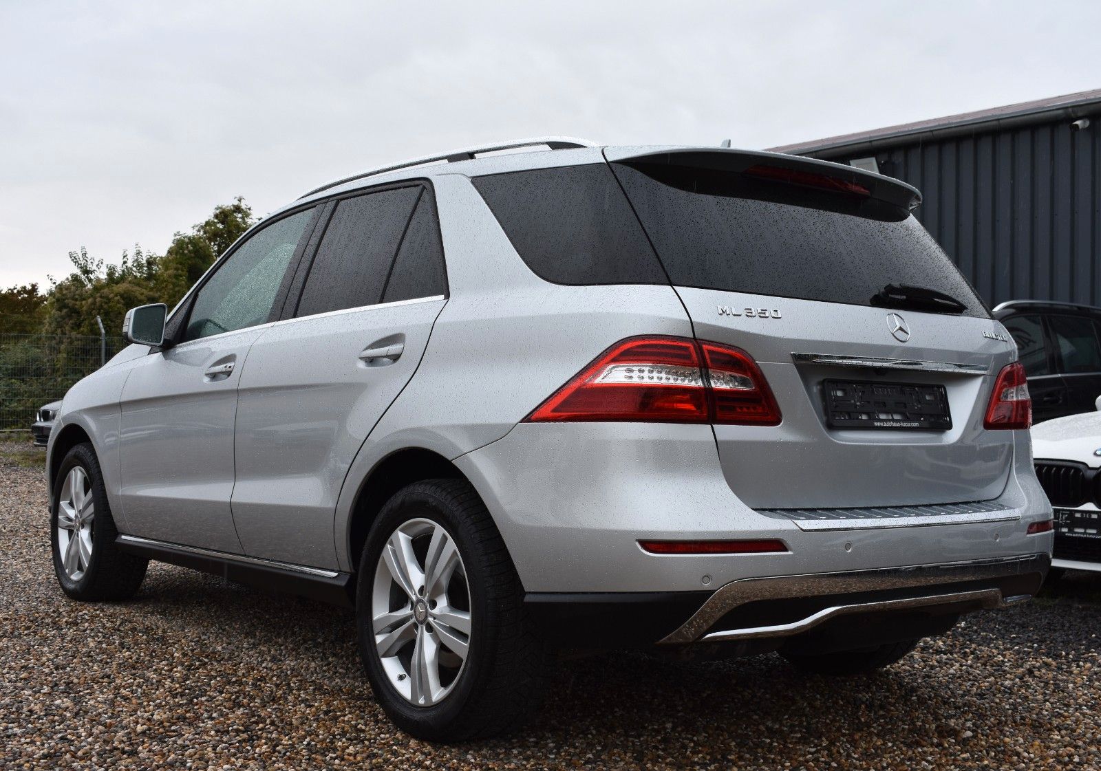 Fahrzeugabbildung Mercedes-Benz ML 350 CDI BlueTec 4Matic AHK/PANO/DISTRONIC