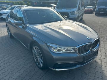 BMW 740 - 2