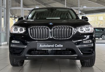 Fahrzeugabbildung BMW X3 xD25d Luxury Line Alarm HUD Panorama Komfort
