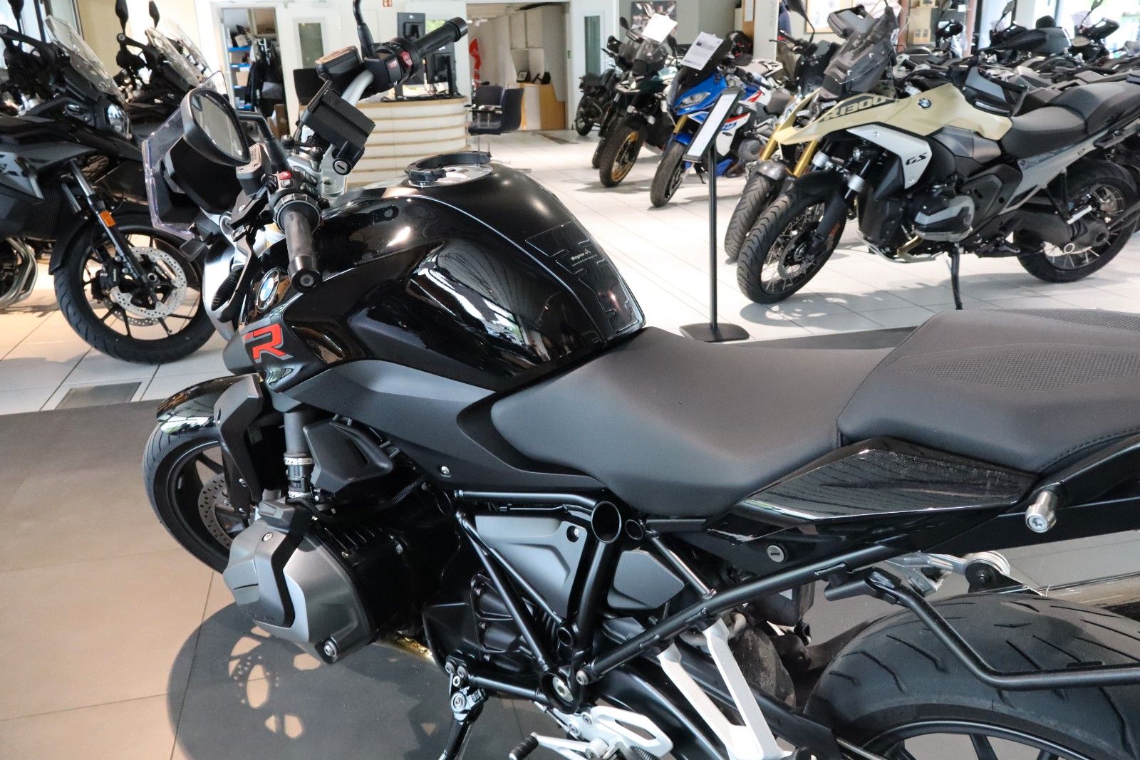 Fahrzeugabbildung BMW R1250R
