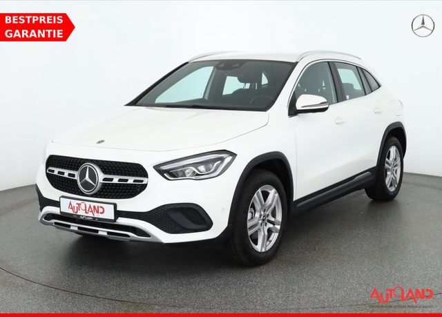 MERCEDES-BENZ GLA 200 Progressive LED Kamera PDC Sitzheizung