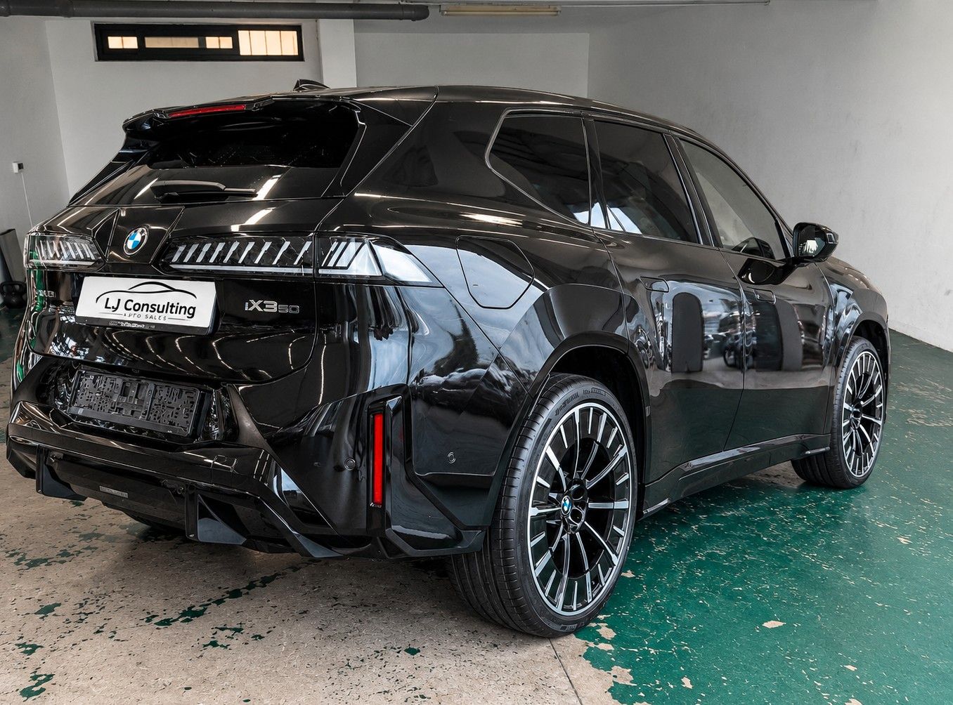 BMW iX3 50 xDrive imagem 2