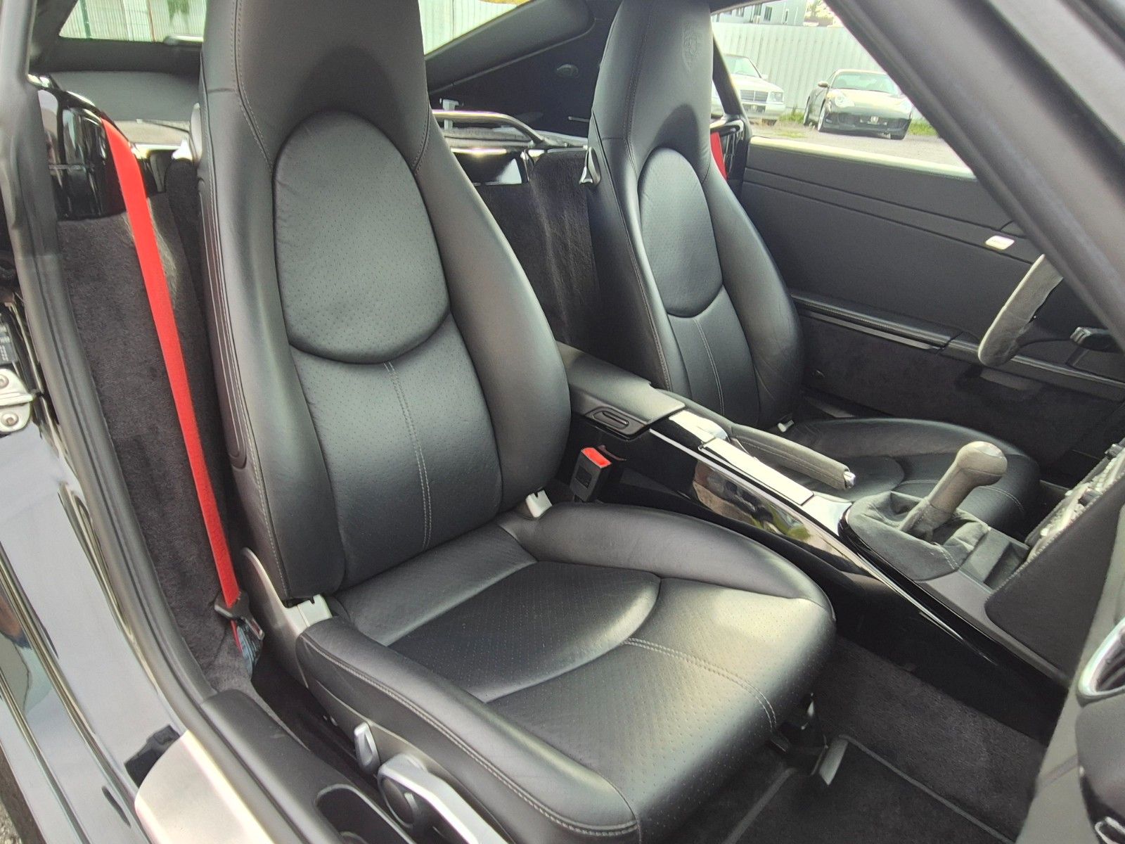 Fahrzeugabbildung Porsche Cayman Porsche Design Edition 1/One of 777