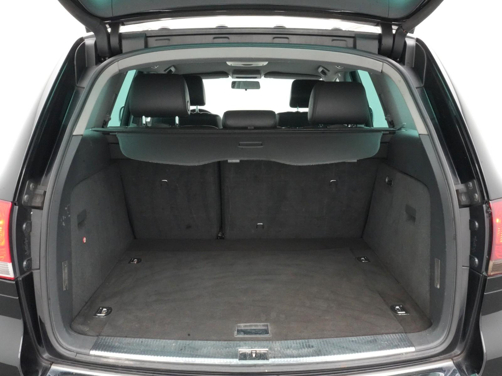 Volkswagen Touareg 2006 — photo 18