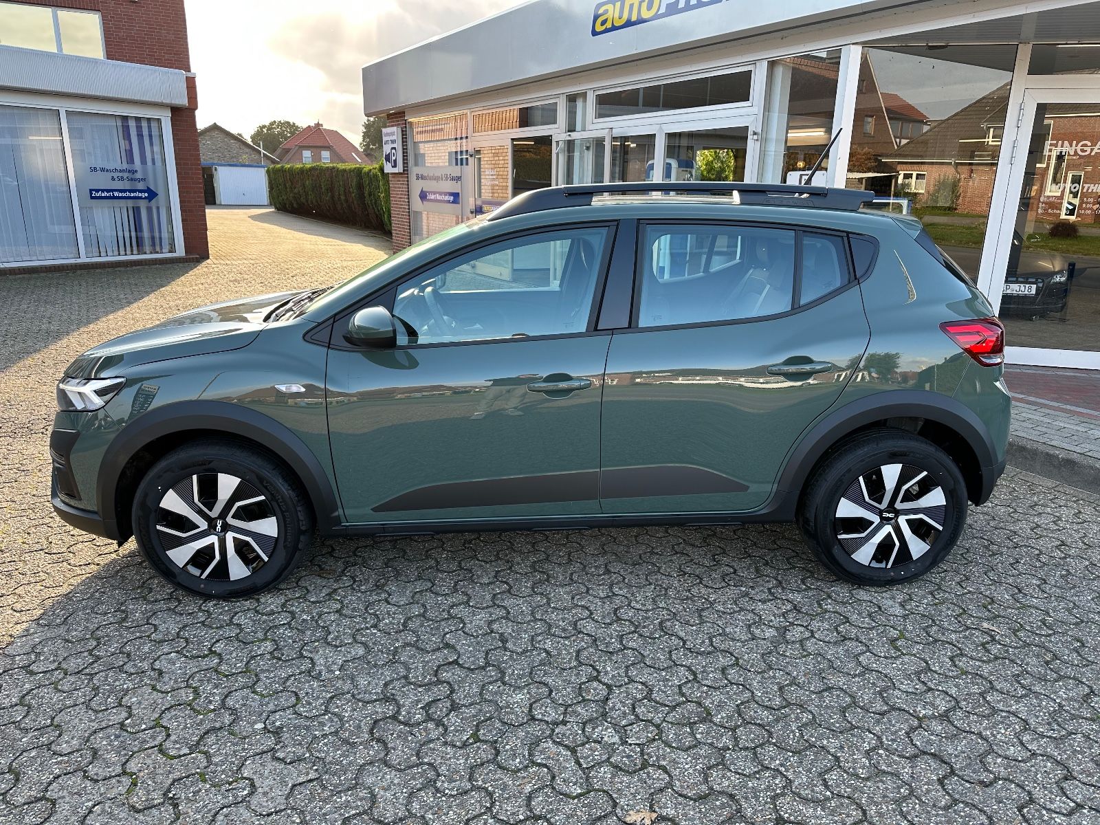 Fahrzeugabbildung Dacia Sandero Stepway Expression CVT LED/PDC/Carplay