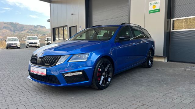 Skoda Octavia Combi RS Challenge *DSG *LED *APP *BLACK