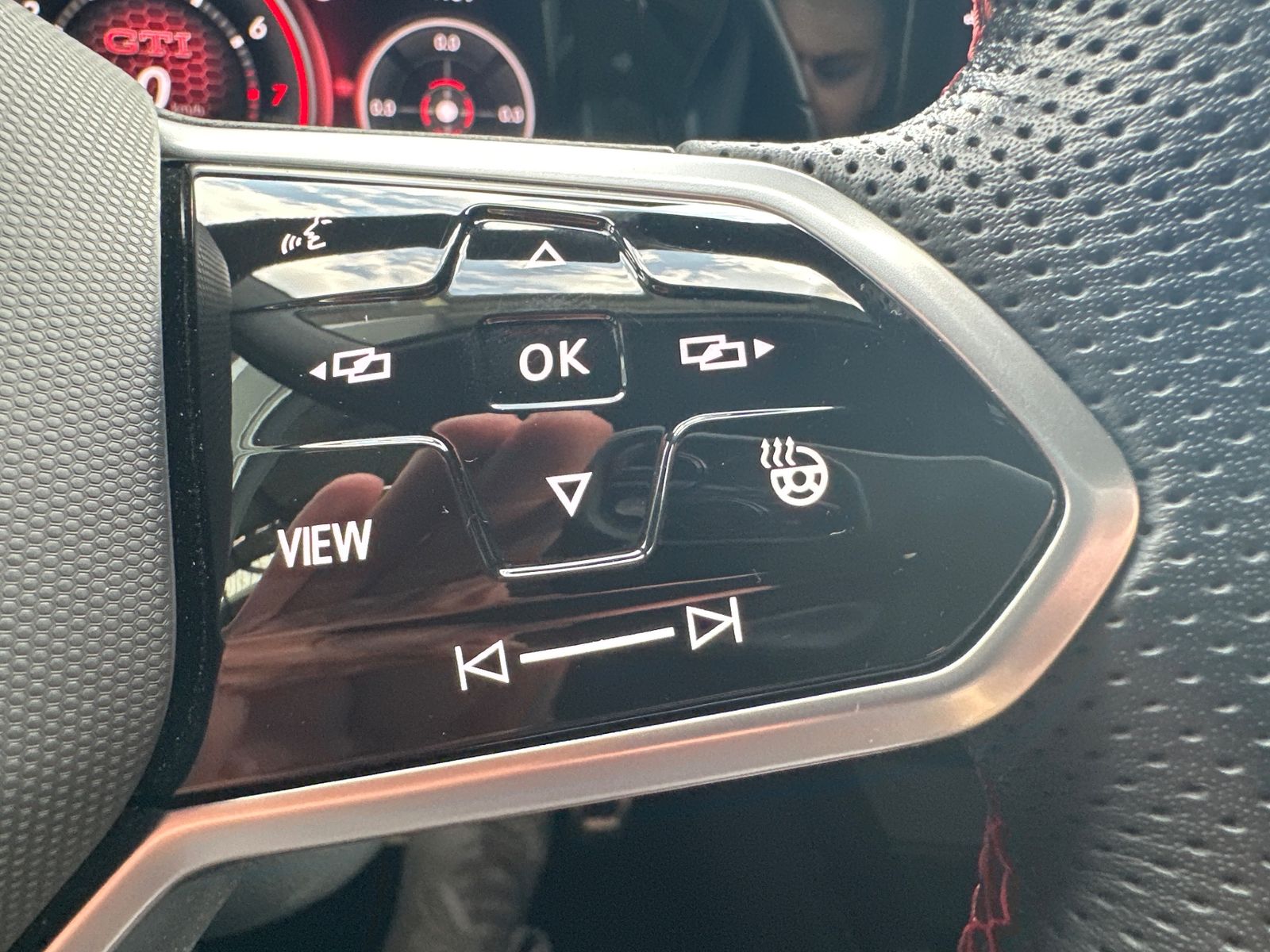 Fahrzeugabbildung Volkswagen Golf GTI 2.0 TSI DSG NAV+MATRIX+ACC+HUD+VCOCK+PP