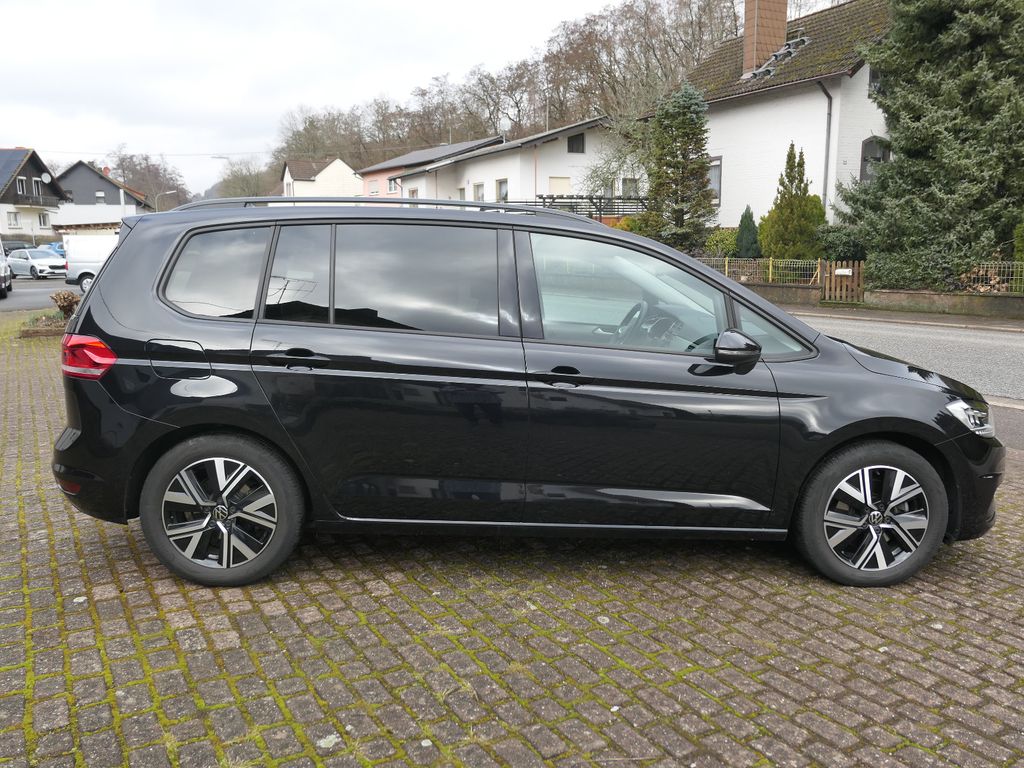 Image of Volkswagen Touran