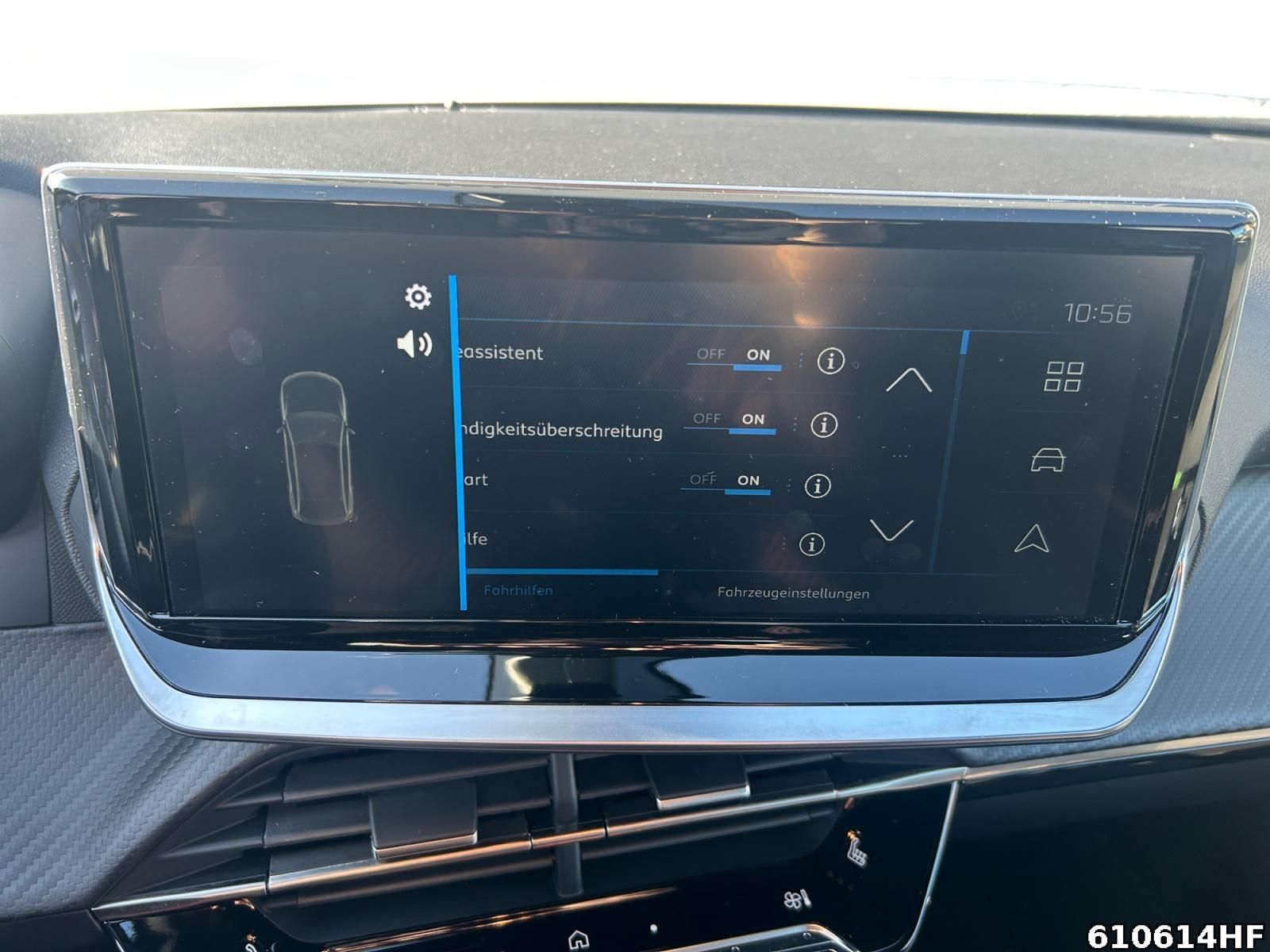 Fahrzeugabbildung Peugeot 2008 Active Hybrid 136 e-DSC6