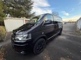 Volkswagen T5 Multivan - schwarze Volkswagen T5 Multivan