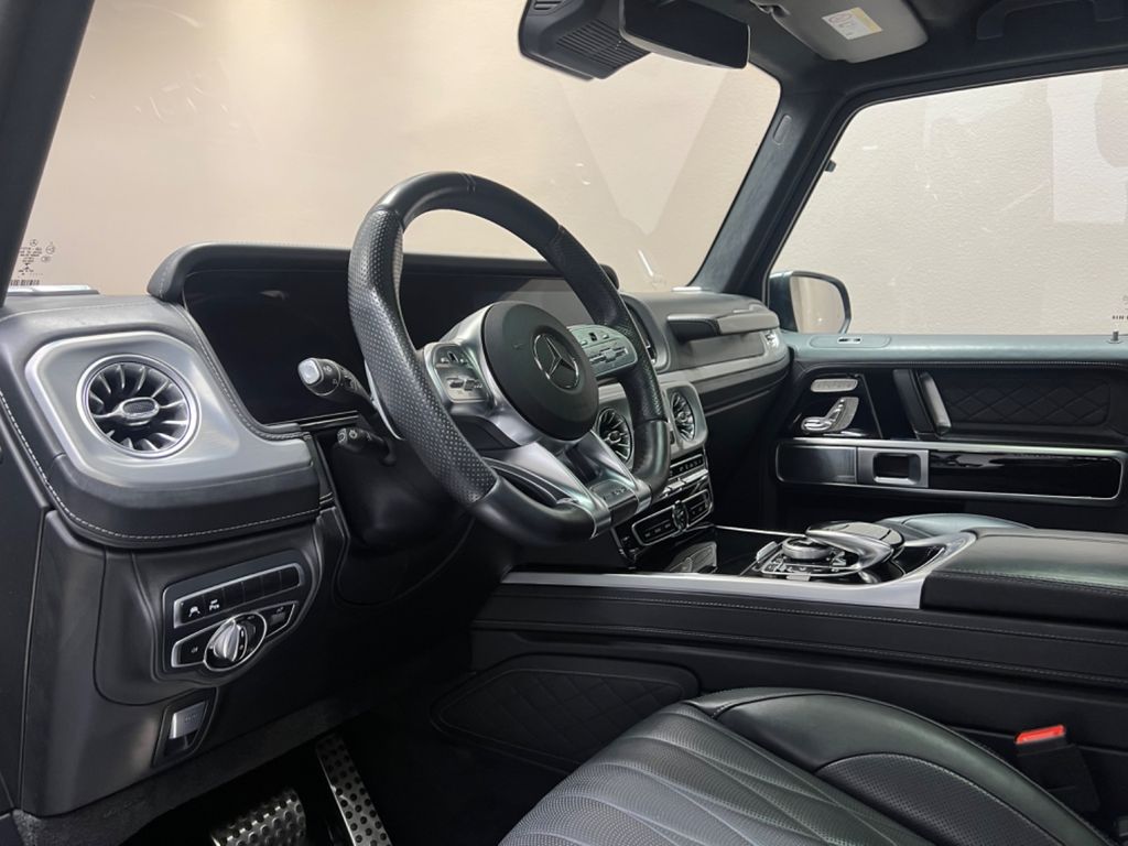 Mercedes-Benz G 63 AMG G63 AMG *MAGNO MATT*STANDHZ*FOND-TV*EXKLUSIV*