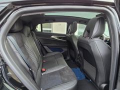 Fahrzeugabbildung Rafale Atelier Alpine E-Tech Plug-in 300 4x4 SOL