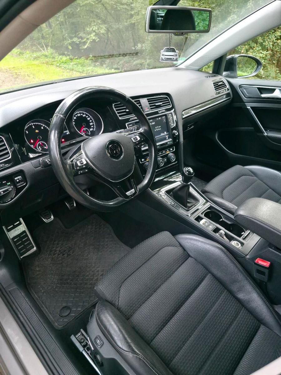 Volkswagen Golf 2015 — photo 11