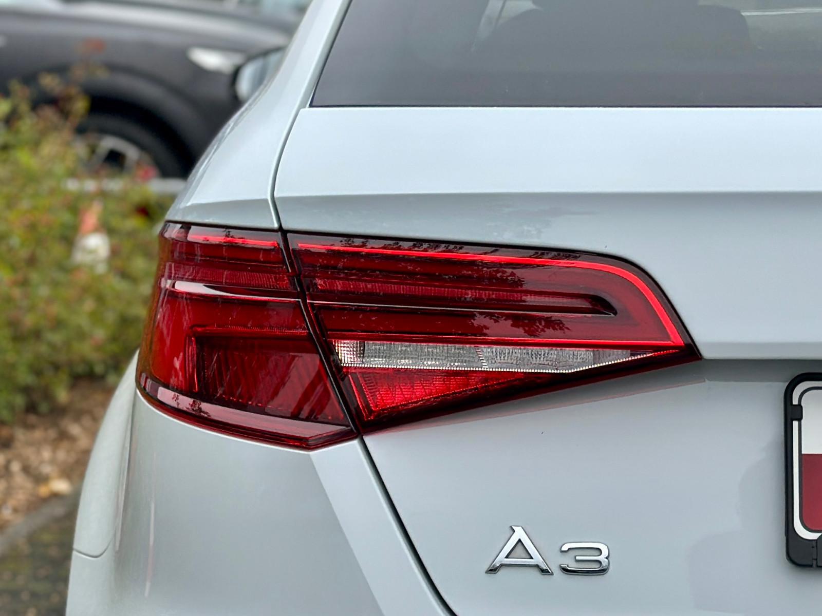 Audi A3 Sportback 35TFSI S LINE BLACK MATRIX NAV+ AHK