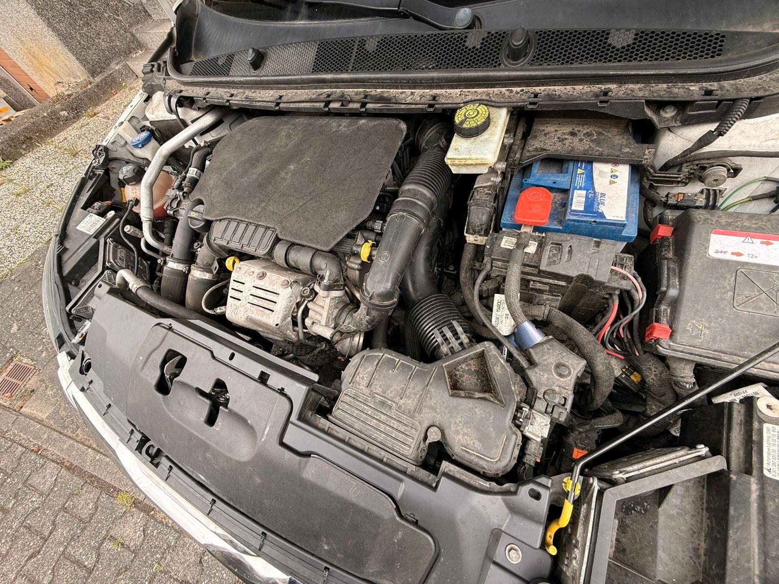 Peugeot 308 2015 — photo 7