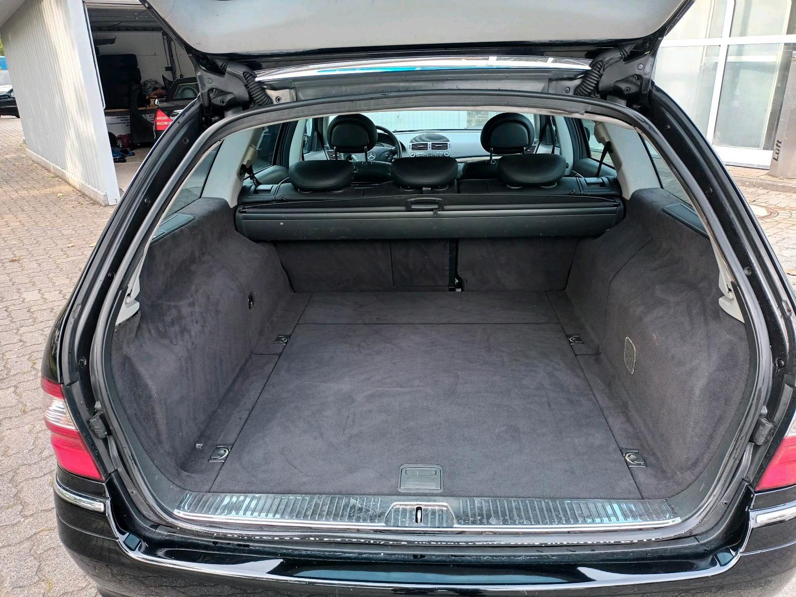 Mercedes-Benz E270 2004 — photo 9