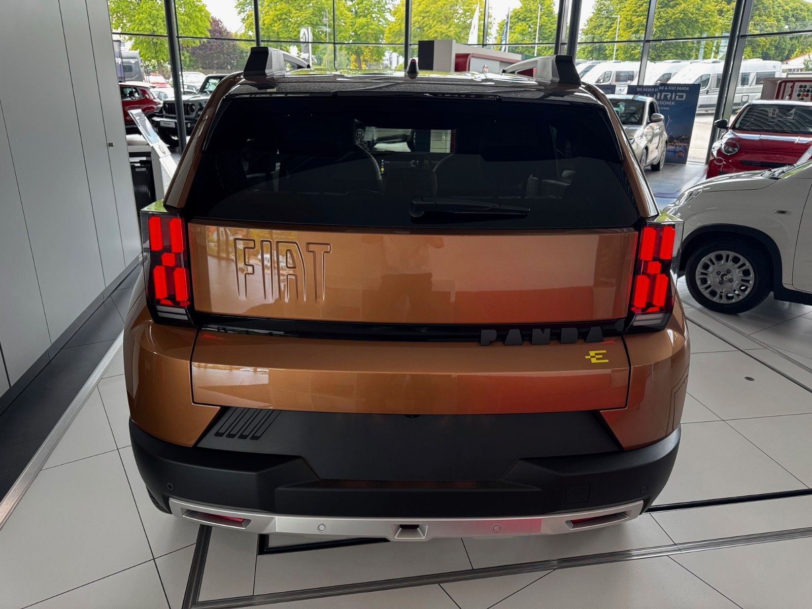 Fahrzeugabbildung Fiat Grande Panda La Prima 44 kWh Navi Sitzheizung