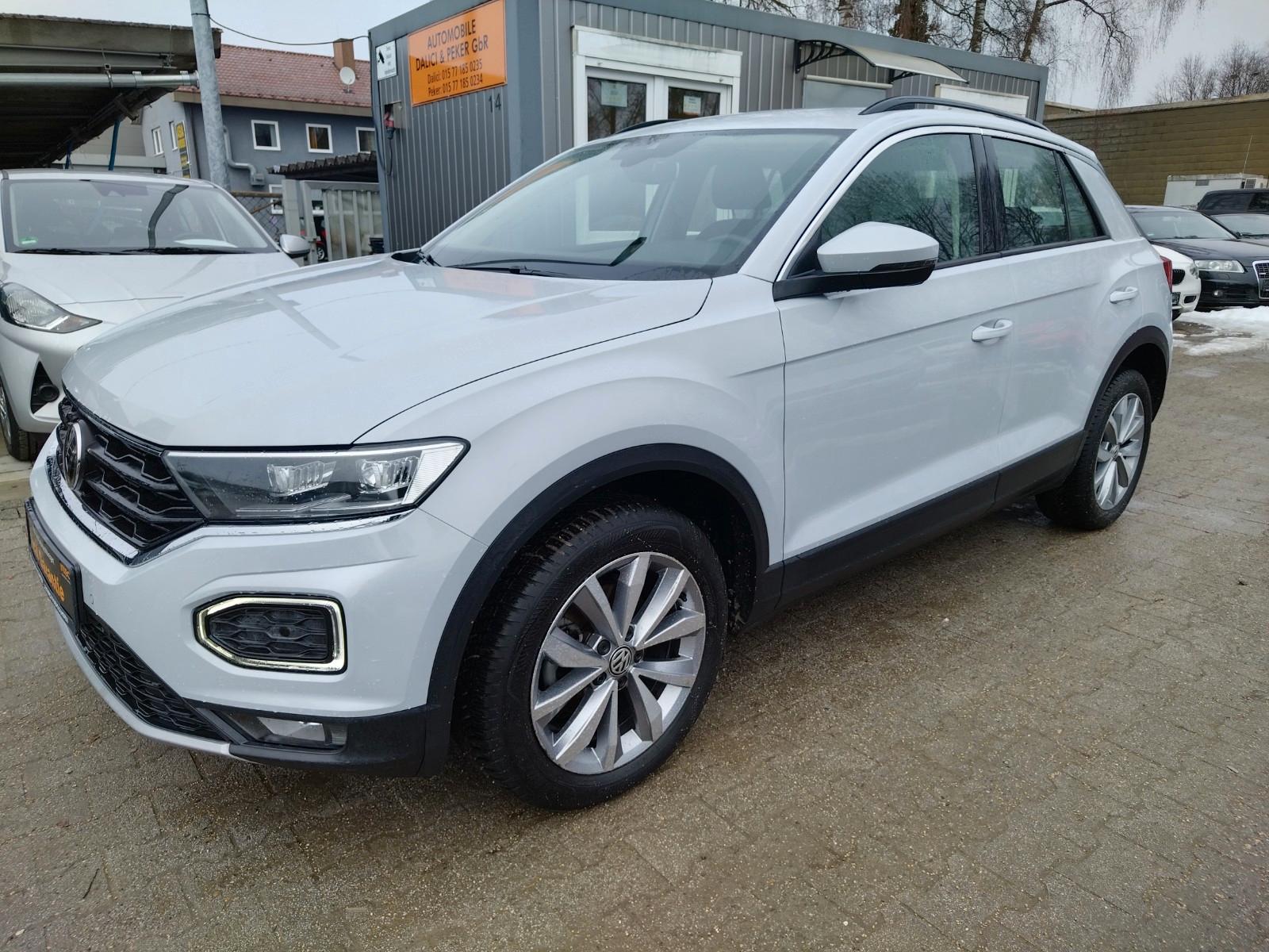 Volkswagen T-Roc Style+NAVI+ACC+SHZ+TÜV/NEU+62000 km+EU6
