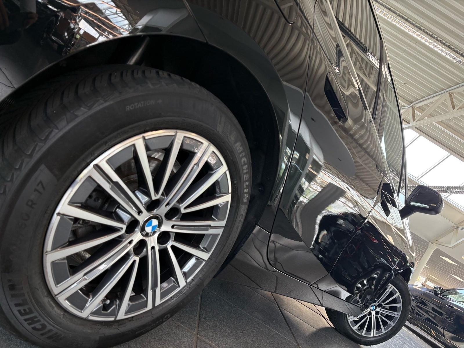 BMW 218i ActiveTourer Luxury Line PA RFK AHK CarPlay