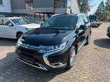 Mitsubishi Outlander PHEV Intro Edition 4WD - Mitsubishi Outlander: Intro Edition