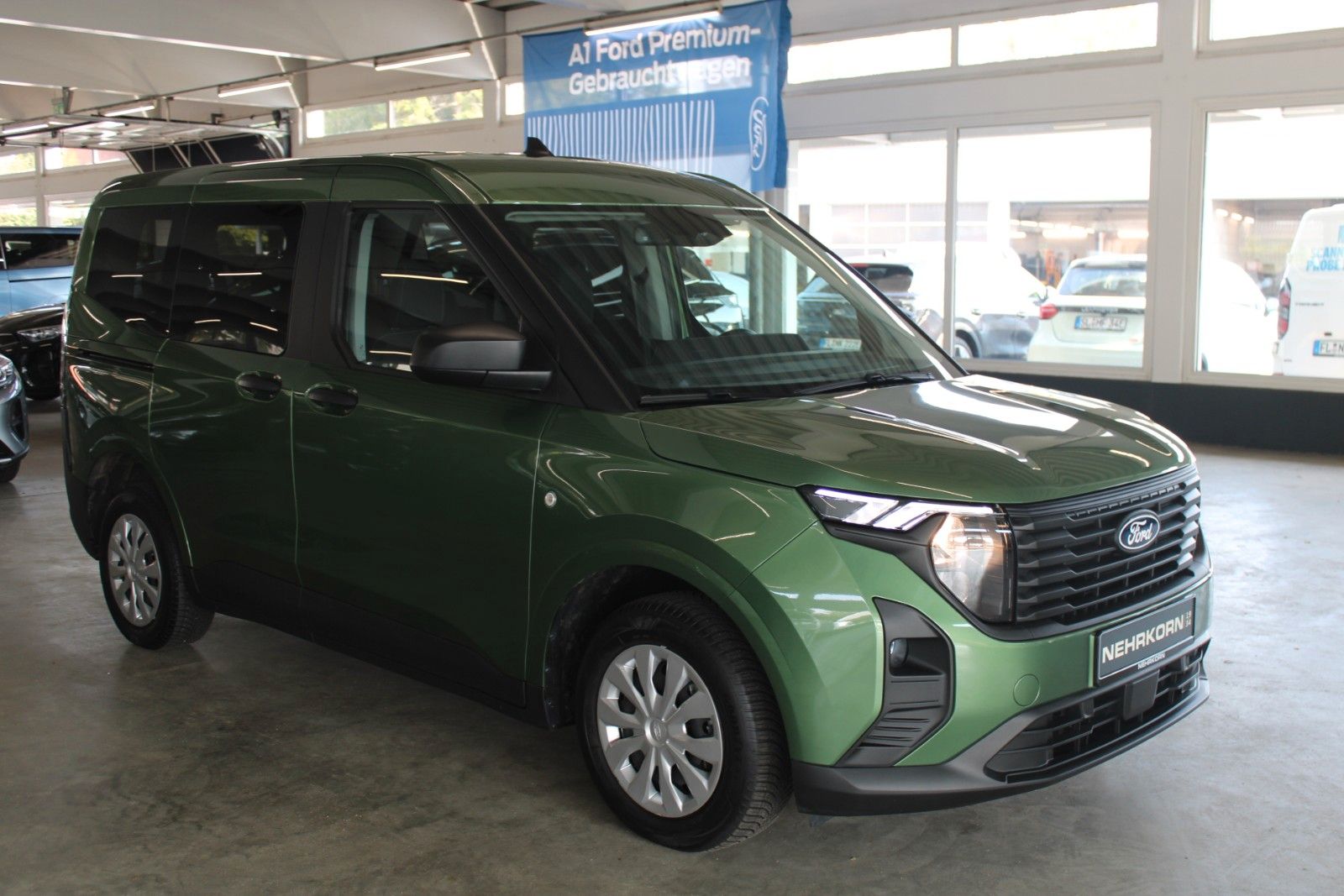 Fahrzeugabbildung Ford Tourneo Courier Aut. TREND AHK WinterPaket GJR