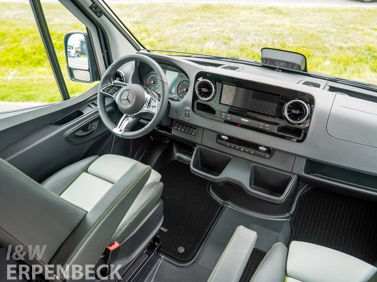 Fahrzeugabbildung HYMER / ERIBA / HYMERCAR Sprinter 419 CDI Hochdach Grand Canyon