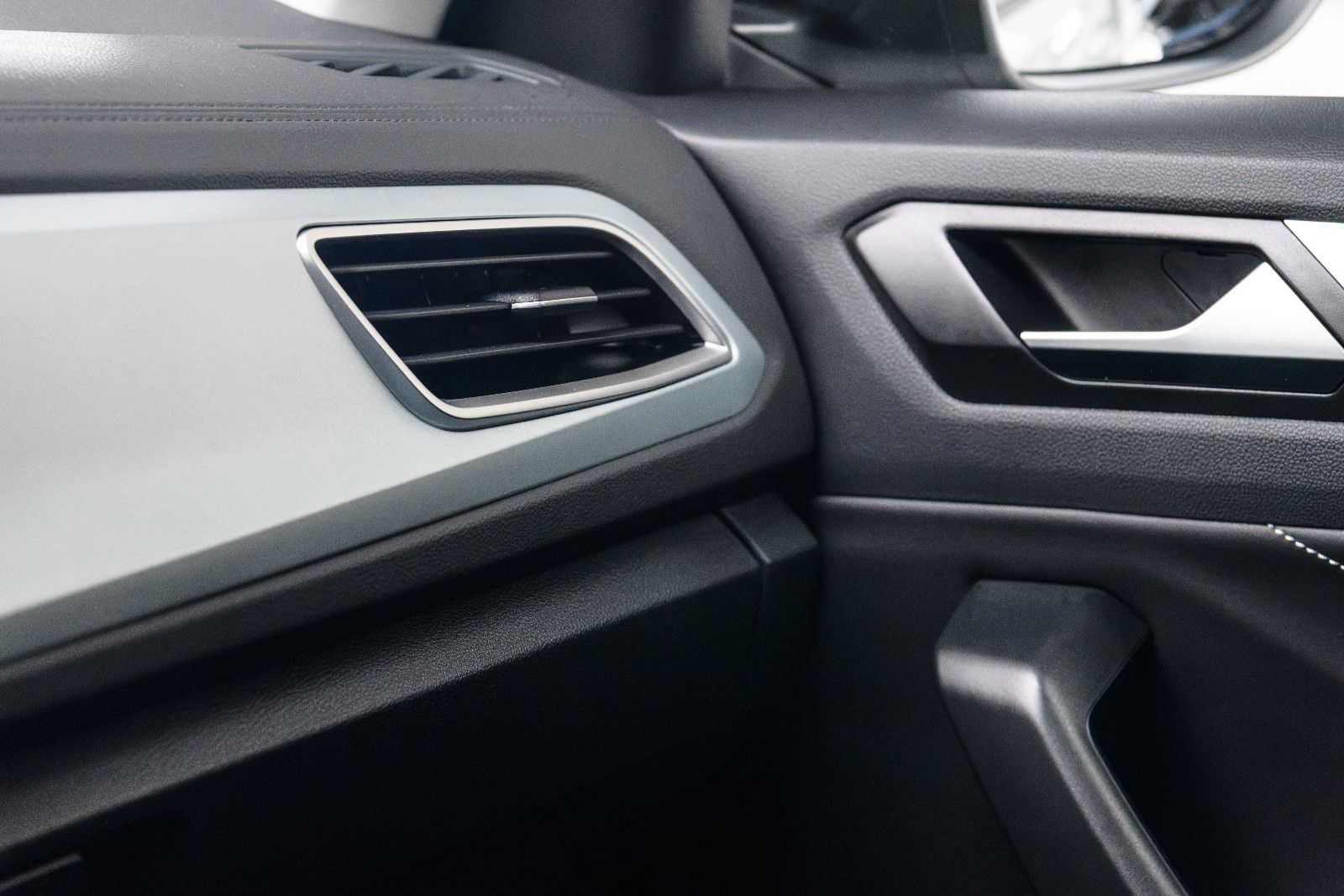 Volkswagen T-Roc - Bild 33