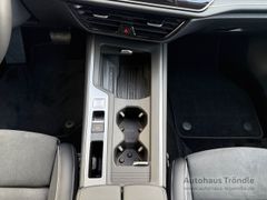 VW Passat Business 2.0 l TDI DSG Bluetooth Navi LED