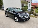 Mercedes-Benz Mercedes B 180*TÜV Neu*Service Neu*Gepfleg... - Mercedes-Benz B 180 in Nürnberg