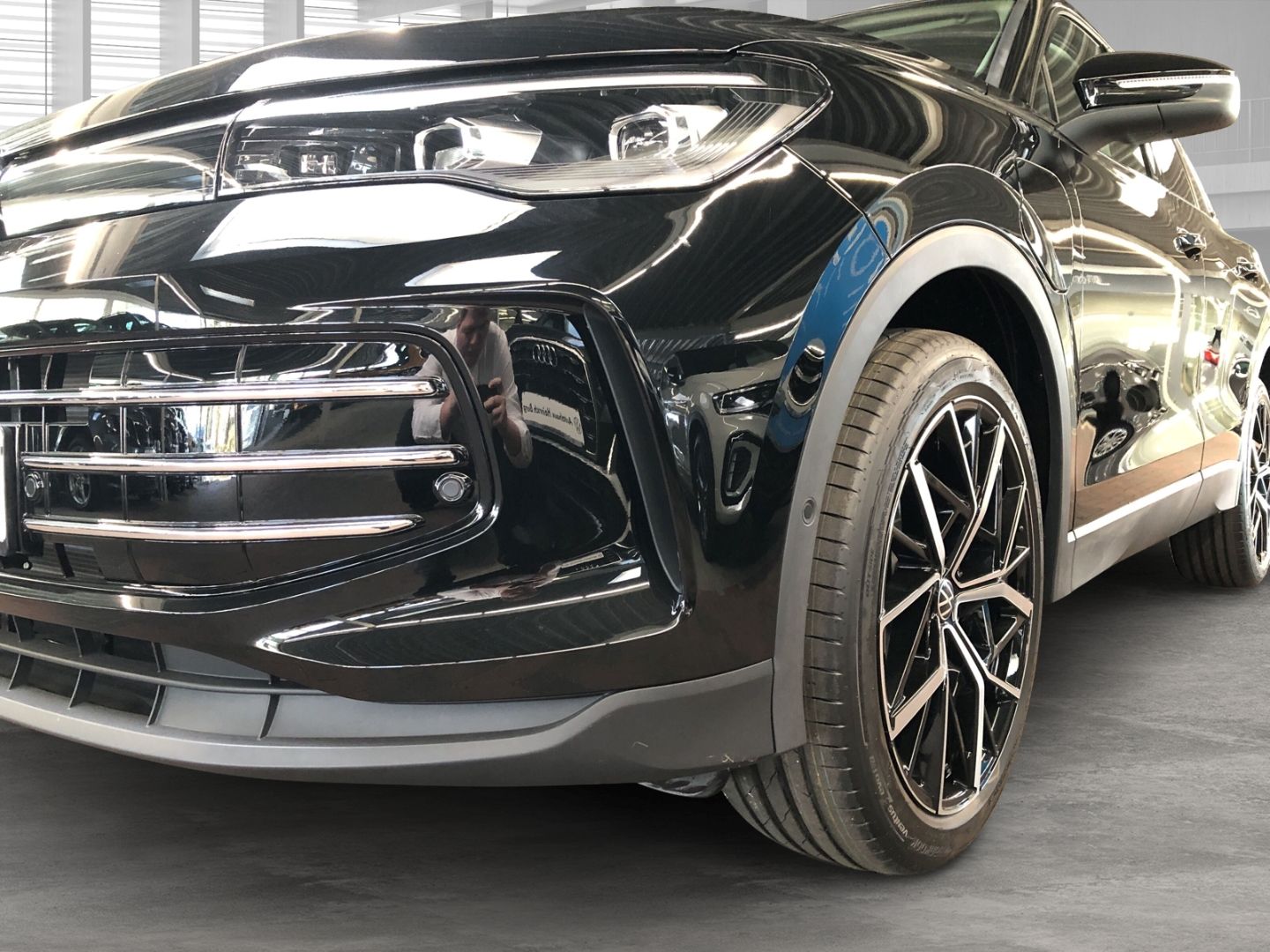 Fahrzeugabbildung Volkswagen Tiguan TSI 150 kW Elegance 1.5 eHybrid DSG AD AH