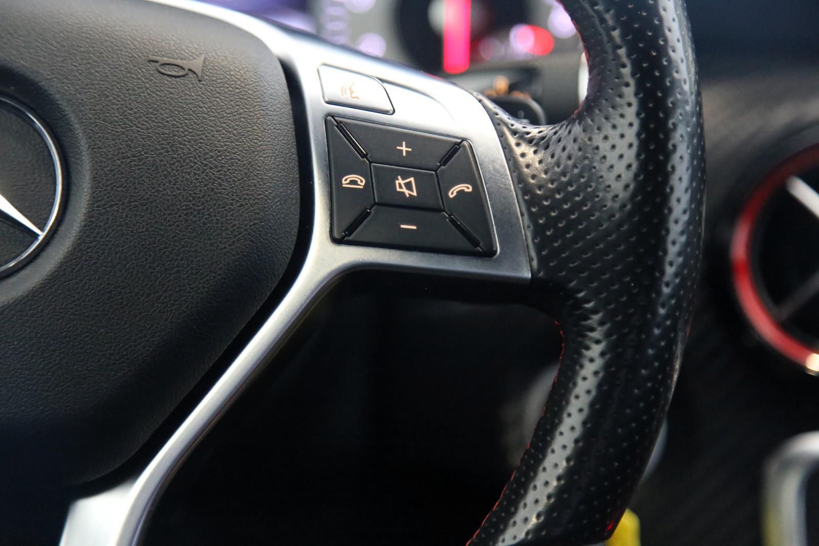 Mercedes-Benz A 250  Sport Harman Kardon SHZ Navi