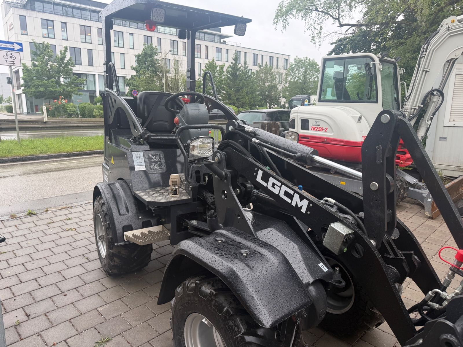 Fahrzeugabbildung Andere LGCM  LG 20-S Yanmar Motor 26PS