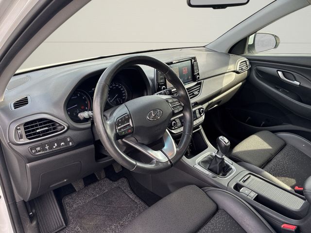 Hyundai i30 Premium Pano+Kamera+LED+Navi+SHZ+Klima+Temp+