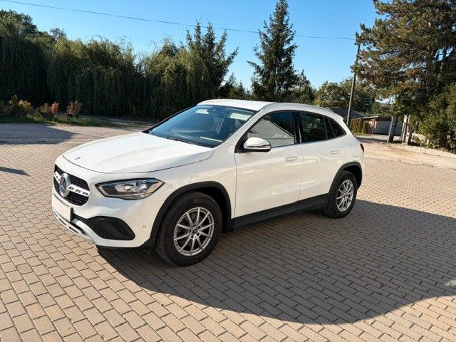 Image of Mercedes-Benz GLA 200