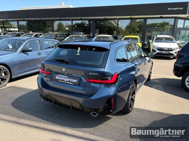 Fahrzeugabbildung BMW 330 i xDrive M-Sport Touring Kamera/ACC/Sitzh. - mit KI generiert/bearbeitet